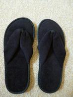 OPRUIMING! NIEUWE zwarte stoffen teenslippers maat 42/43 €1, Slippers, Zwart, Nieuw, Ophalen of Verzenden