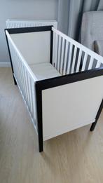 IKEA Sundvik Ledikant in Wit/Zwart met airgosafe matras, Kinderen en Baby's, Kinderkamer | Complete kinderkamers, Ophalen, Zo goed als nieuw