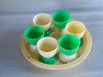 6 eierdopjes kunststof of bakeliet ( ? ) op een plateau, Antiek en Kunst, Ophalen