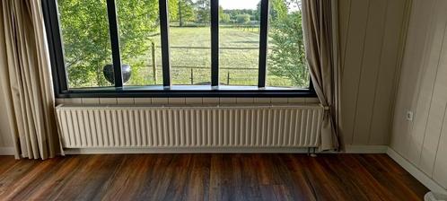5 radiatoren, werkend en in nette staat, Doe-het-zelf en Verbouw, Verwarming en Radiatoren, Zo goed als nieuw, Radiator, 800 watt of meer