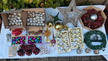 Verzameling kerstspullen. Kerstmis Kerst decoratie. beschikbaar voor biedingen