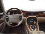 Daimler 4.0 V8 SUPER 364 PK AUT. *ORIG NL* + SCHUIFDAK / LED, Auto's, Gebruikt, 8 cilinders, 1770 kg, 4 stoelen