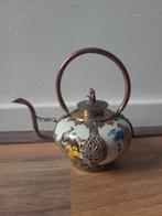 Bijzonder theepotje uit China, Antiek en Kunst, Antiek | Keramiek en Aardewerk, Ophalen of Verzenden