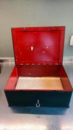 Oude metalen geldkist, goed slot 30/22/11,5, Minder dan 50 cm, Gebruikt, Minder dan 50 cm, Ophalen of Verzenden