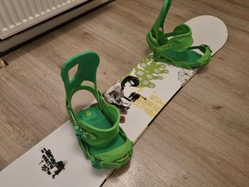 BURTON SHAUN WHITE SNOWBOARD 157 WIDE +  CARTEL BINDINGEN L beschikbaar voor biedingen