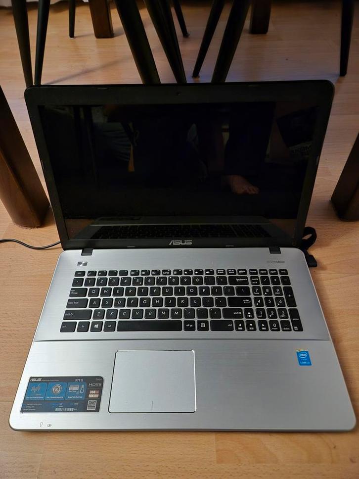 ASUS Laptop van 17.3 inch - Windows 11/ i3/ SSD/ 4 GB RAM, Computers en Software, Windows Laptops, Gebruikt, 17 inch of meer, SSD