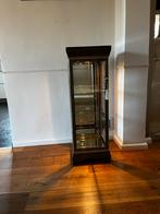 Noten vitrinekast met glazen deuren. Italiaans, Huis en Inrichting, Kasten | Vitrinekasten, Ophalen, Glas, Klassiek, 50 tot 100 cm