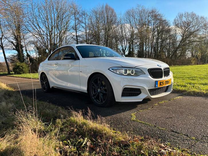 BMW 2-Serie 3.0 M235i Coupe 2014 Wit, Auto's, BMW, Particulier, 2-Serie, ABS, Adaptieve lichten, Airbags, Airconditioning, Alarm