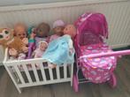 Poppen bedje, kinderwagen, poppe, aapje en Barbie, Gebruikt, Ophalen, Babypop