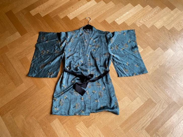 Groene gebloemde kimono Etam -nieuw, Kleding | Dames, Huispakken, Nieuw, Maat 36 (S), Groen, Ophalen of Verzenden