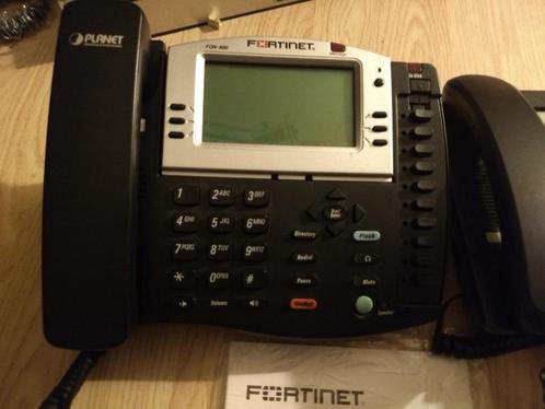 Fortinet Fortivoice 40 + 4 toestellen, Telecommunicatie, Datacommunicatie en VoIP, Gebruikt, Toebehoren, Ophalen of Verzenden