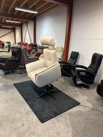 Relaxfauteuil , crème leren design relax fauteuil sta op beschikbaar voor biedingen