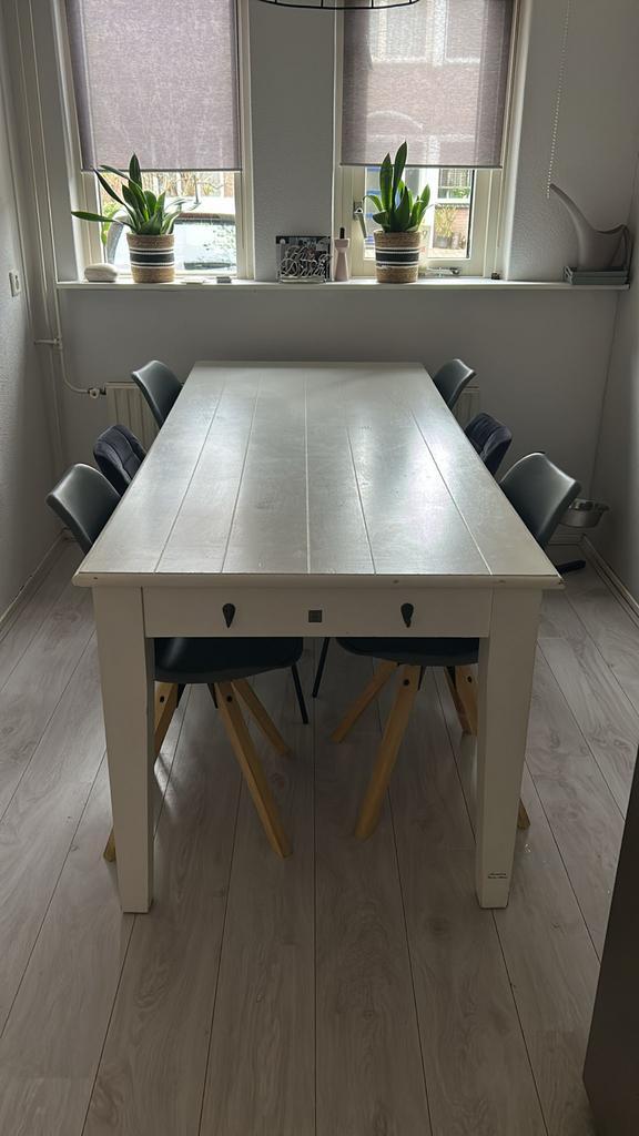 *VERKOCHT*  Rivièra Maison eettafel met rieten mandjes, Huis en Inrichting, Tafels | Eettafels, Gebruikt, 50 tot 100 cm, 200 cm of meer