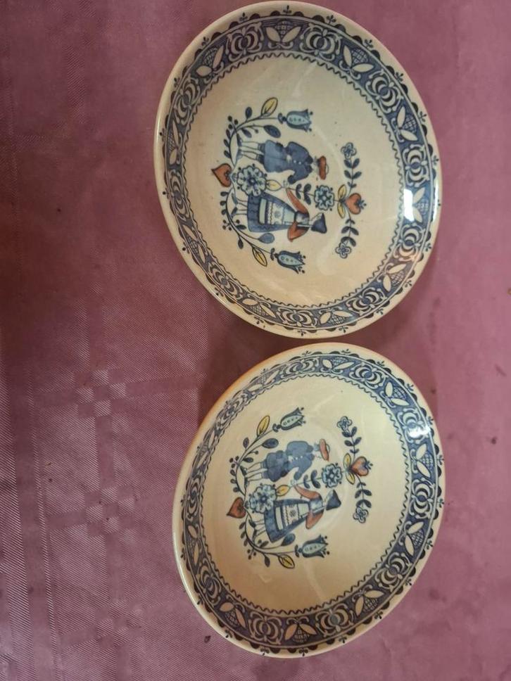Twee Johnson Bros Bordjes, Antiek en Kunst, Antiek | Keramiek en Aardewerk, Ophalen