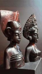 Antiek PAIR CARVED WOOD Bali MAN & LADY houten buste, Antiek en Kunst, Ophalen of Verzenden