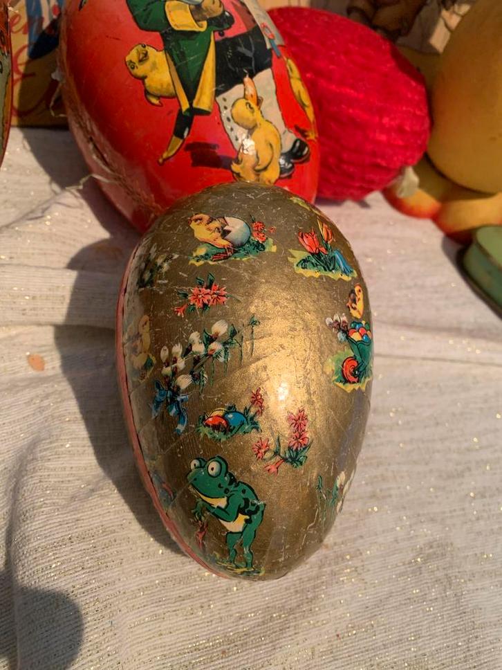 Vintage Paasei van Papier-Maché candycontainer, Diversen, Pasen, Zo goed als nieuw, Ophalen of Verzenden