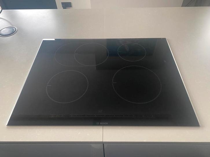 Bosch inductiekookplaat 4 pits met booster en timer, Witgoed en Apparatuur, Kookplaten, Zo goed als nieuw, Inbouw, Inductie, 4 kookzones