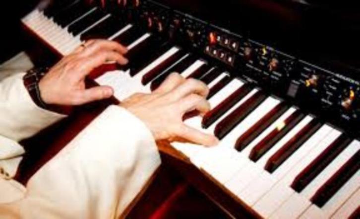 Symfonische rockband zoekt toetsenist m/v, Contacten en Berichten, Muziek maken en Bandleden