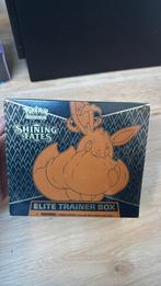 Pokemon Shining Fates ETB, Hobby en Vrije tijd, Verzamelkaartspellen | Pokémon, Ophalen, Zo goed als nieuw, Boosterbox