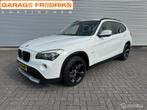 BMW X1 xDrive28i Executive | Xenon | Leer | Stoelverwarming, Auto's, BMW, Euro 5, Gebruikt, 2000 kg, Wit
