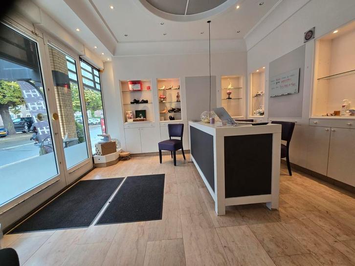 Praktijk ruimte voor nagel stylist.  Te huur, Huizen en Kamers, Kamers te huur