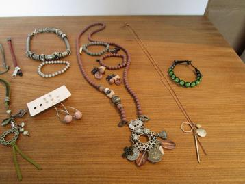 Nr.123:Verschillende sieraden van alles wat kies uit beschikbaar voor biedingen
