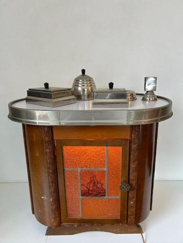 VINTAGE rook kastje verlicht beschikbaar voor biedingen