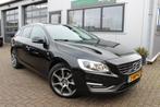 Volvo V60 2.0 T5 Ocean Race Schuifdak | Camera (bj 2014), Auto's, Volvo, Gebruikt, 4 cilinders, Zwart, 1600 kg