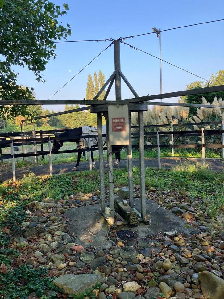 Stapmolen, Dieren en Toebehoren, Stalling en Weidegang, Toebehoren, 4 paarden of pony's of meer