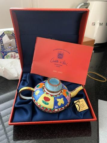 Charlotte di Vita, Magic Carpet theepot CM43 beschikbaar voor biedingen