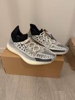 Nieuwe Adidas YZY 350 V2 CMPCT (maat 42), Kleding | Heren, Schoenen, Wit, Nieuw, Ophalen of Verzenden, Sneakers of Gympen