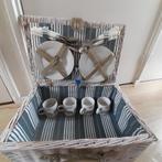 Picknick mand inc accesoiresl wit/grijs, Caravans en Kamperen, Ophalen, Gebruikt