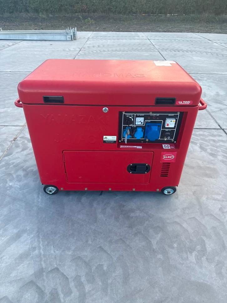 Yamazaki Japan Generator - Geluidsgedempt, Doe-het-zelf en Verbouw, Aggregaten, Zo goed als nieuw, Dieselolie, 5 tot 10 kVA, Elektrisch startend