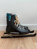 Te koop: Mooie Zandstra hardboot combinoren, maat 39., Sport en Fitness, Schaatsen, Zandstra, Combinoren, Ophalen of Verzenden