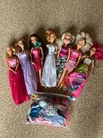 Set poppen met extra kleding, Gebruikt, Ophalen of Verzenden, Barbie
