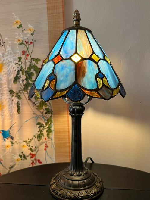 2 stuks glas in lood tiffany stijl tafellampen art nouveau, Huis en Inrichting, Lampen | Tafellampen, Minder dan 50 cm, Glas, Ophalen of Verzenden