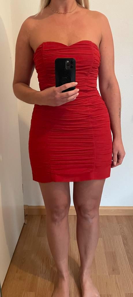 H&M jurk, Kleding | Dames, Gelegenheidskleding, Zo goed als nieuw, Cocktailjurk, Maat 36 (S), Rood, Ophalen of Verzenden