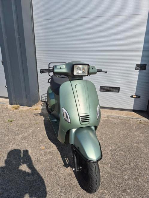 senzo riva lux snor / brom 4t bj 2019 kms 5199 inruilm, Fietsen en Brommers, Scooters | Overige merken, Zo goed als nieuw, Maximaal 25 km/u