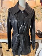 Chique, Zwarte, coated regenjas G a a s t r a, 38-40, ZGAN., Verzenden, Zo goed als nieuw, Maat 38/40 (M), Zwart