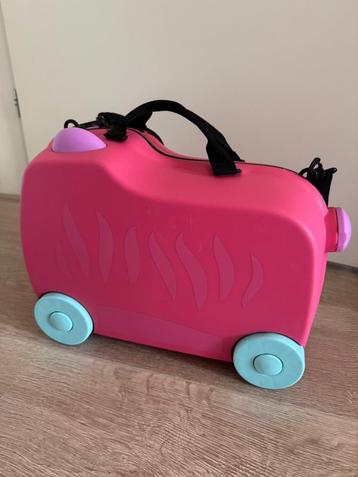 Roze Kinderkoffer met Wieltjes beschikbaar voor biedingen