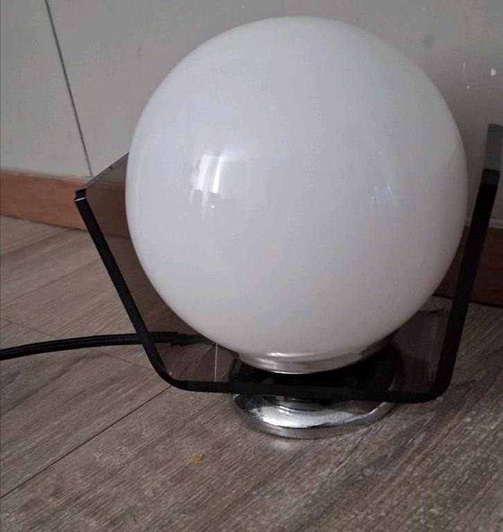 Jaren 70 80 space age bol lamp.  witte bol e14 wandlamp, Huis en Inrichting, Lampen | Tafellampen, Zo goed als nieuw, Minder dan 50 cm