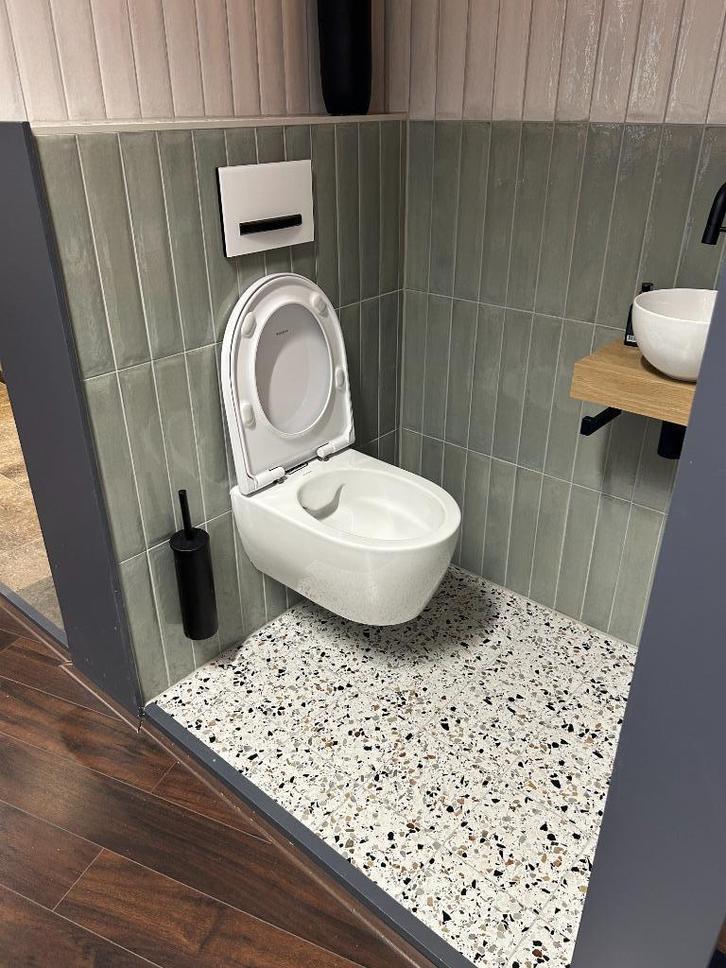SHOWROOM MODEL - Geberit iCon set, Doe-het-zelf en Verbouw, Sanitair, Nieuw, Toilet, Steen, Ophalen