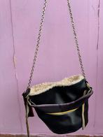 Zwarte Zara tas met bont, Sieraden, Tassen en Uiterlijk, Tassen | Damestassen, Ophalen of Verzenden, Zo goed als nieuw, Zwart