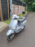 Scooter 45km btc riva, Fietsen en Brommers, Snorfietsen en Snorscooters, Gebruikt, Benzine, Ophalen, Overige merken