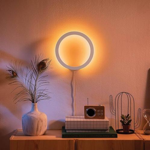 Philips Hue Color wandlamp 169,95 Nu 119,95, Huis en Inrichting, Lampen | Losse lampen, Nieuw, Led-lamp, E27 (groot), Ophalen of Verzenden