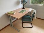 Mooi beukenhouten bureau met stalen frame, Ophalen, Zo goed als nieuw