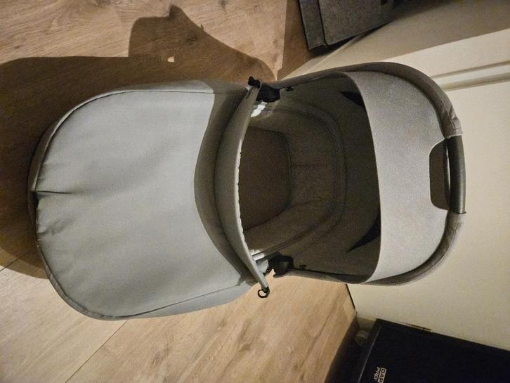 Easywalker Harvey 2 Reiswieg – grijs, zeer netjes, Kinderen en Baby's, Overige Kinderen en Baby's, Gebruikt, Ophalen