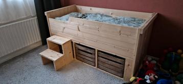 Kajuitbed Mees Naturel 70x150 incl. trapje beschikbaar voor biedingen