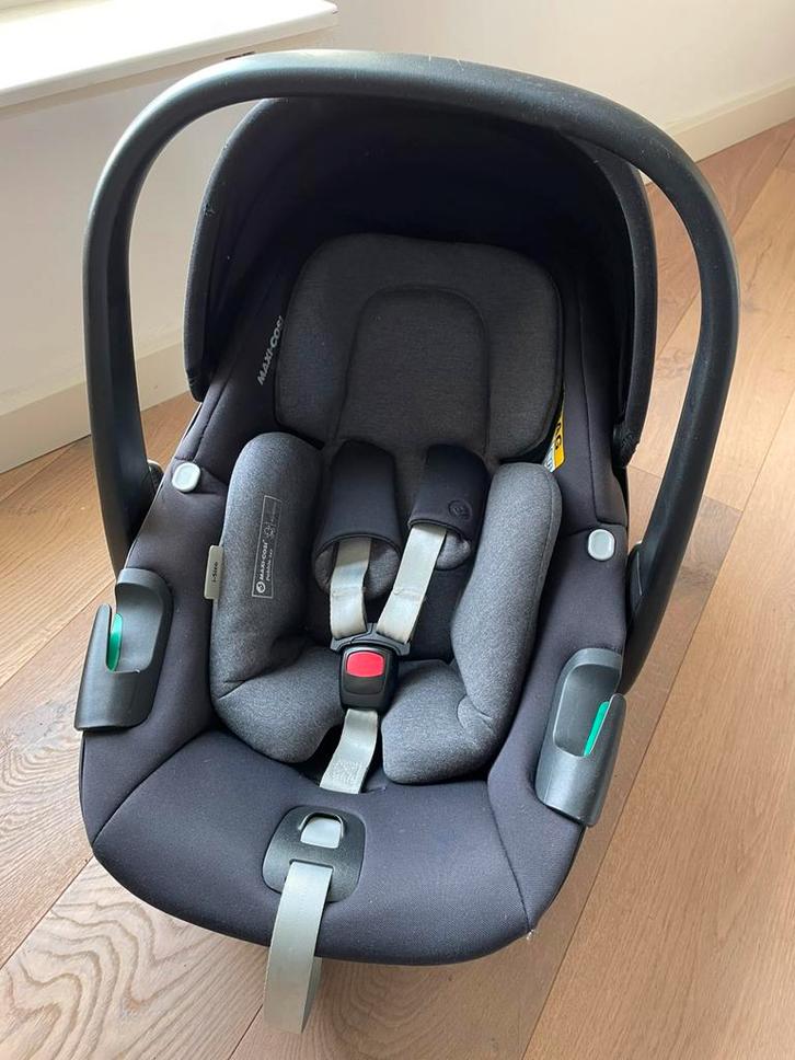 Maxi-Cosi Pebble 360 i-Size + FamilyFix 360, Kinderen en Baby's, Autostoeltjes, Gebruikt, Maxi-Cosi, 0 t/m 13 kg, Isofix, Ophalen