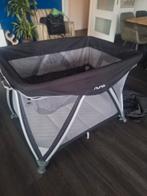 Nuna reisbox/bedje met verhoging - weinig gebruikt, Ophalen of Verzenden, Zo goed als nieuw, Rechthoekig